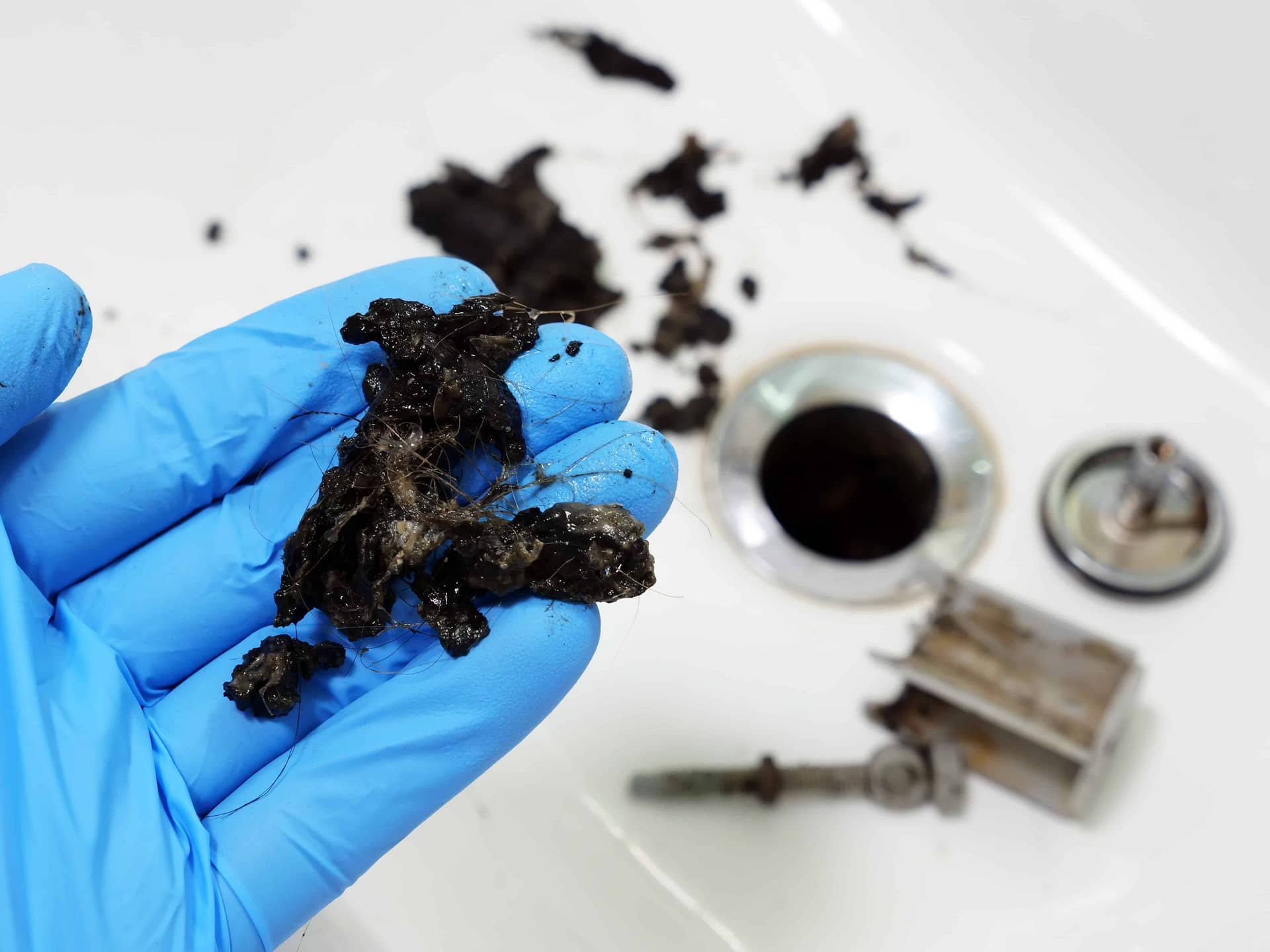 Black Residue In Bathtub: 8 Easy Ways To Remove It Forever