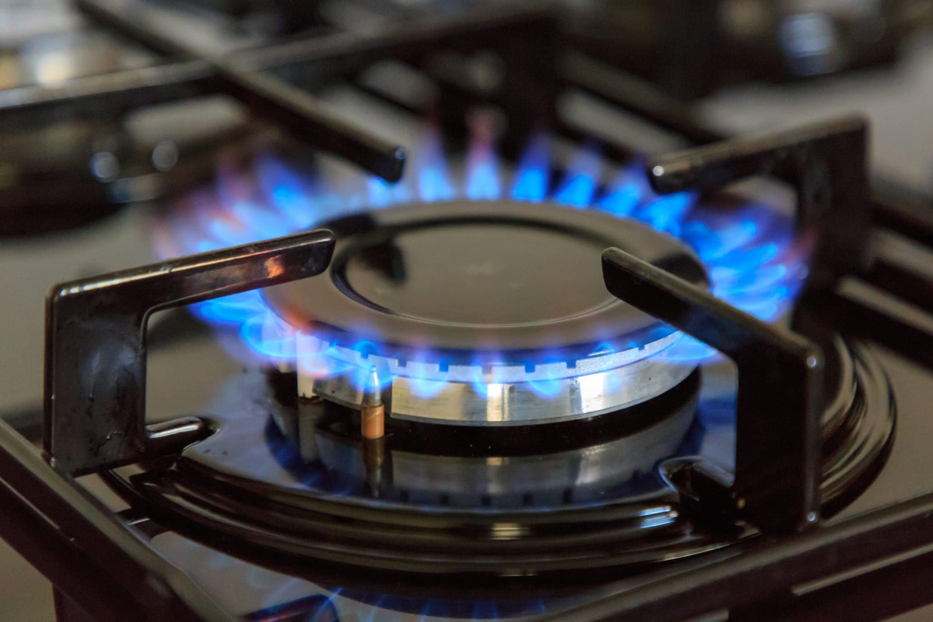 Gas Stove Clicking But Not Lighting: 7 Easy Ways To Fix It